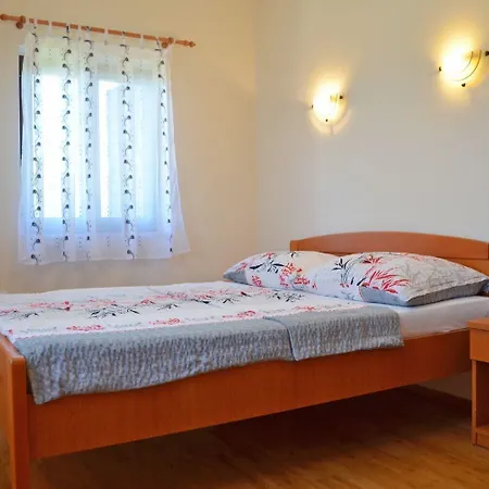 Nyaraló House Mary Medulin