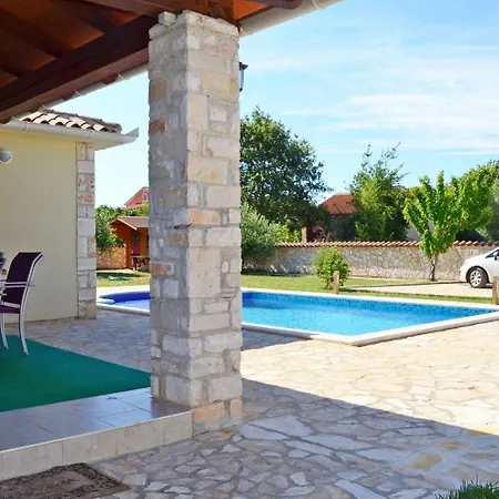 Nyaraló House Mary Medulin