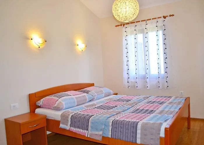 Semesterbostad House Mary